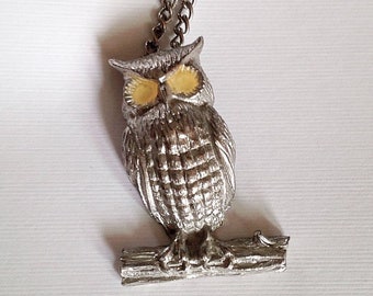 Vintage Silver Tone Metal Owl Pendant Necklace with Yellow Eyes