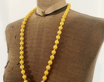 Vintage Kitsch Yellow Thread Bead Necklace - Etsy