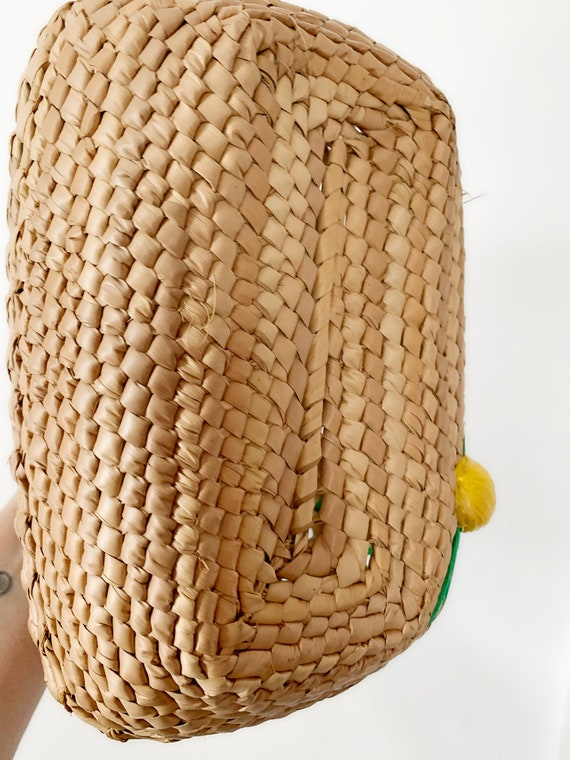 Vintage Straw Basket Purse with Raffia Flowers - image 7