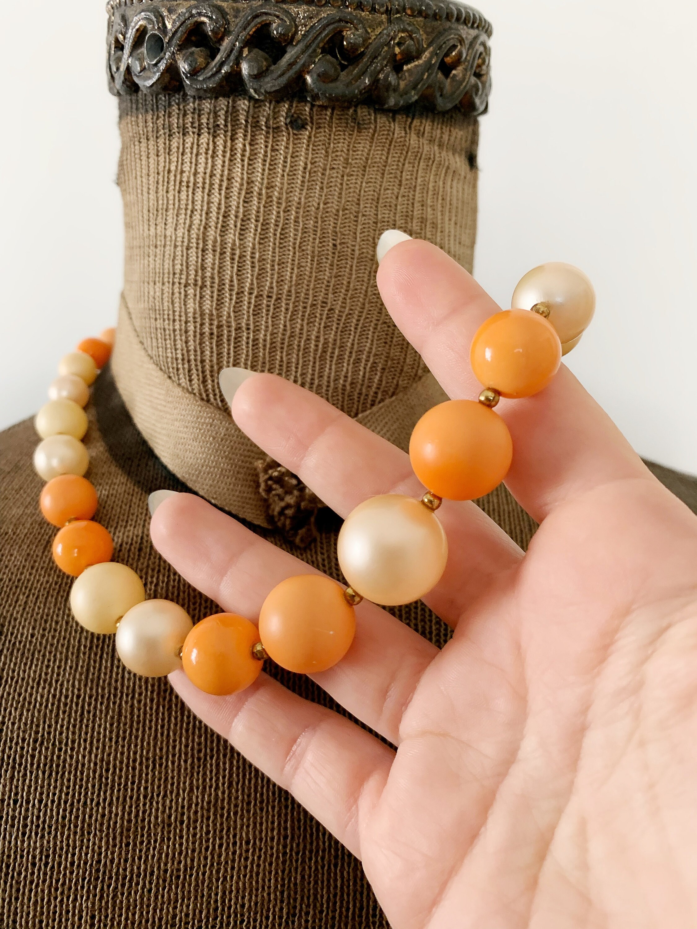 Collier Vintage En Perles Plastique Orange Fin - 96 Cm - Élégant Et Rétro