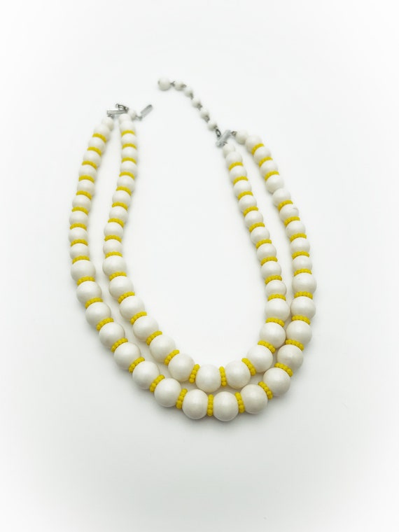 Vintage Hong Kong White and Yellow Plastic Bead D… - image 4