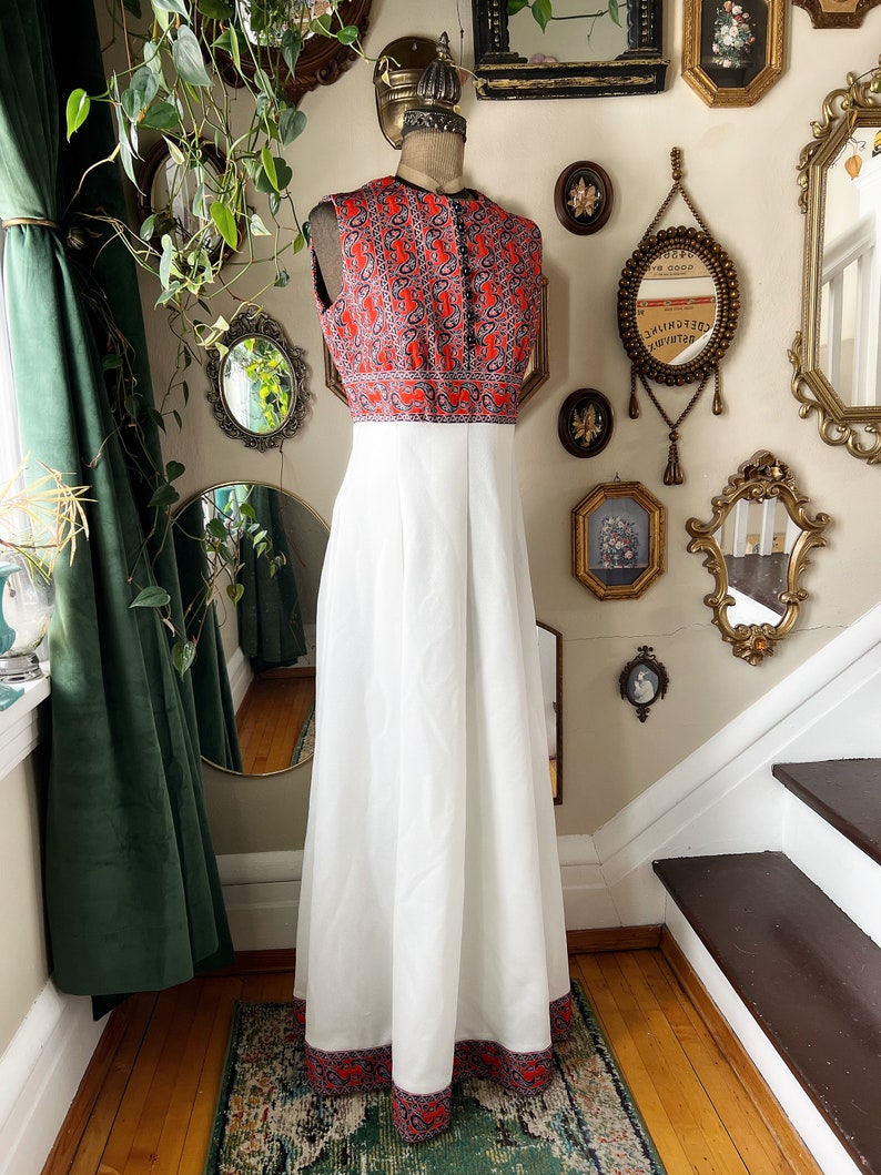 Vintage 1970s Sleeveless Polyester Paisley Maxi Dress image 2