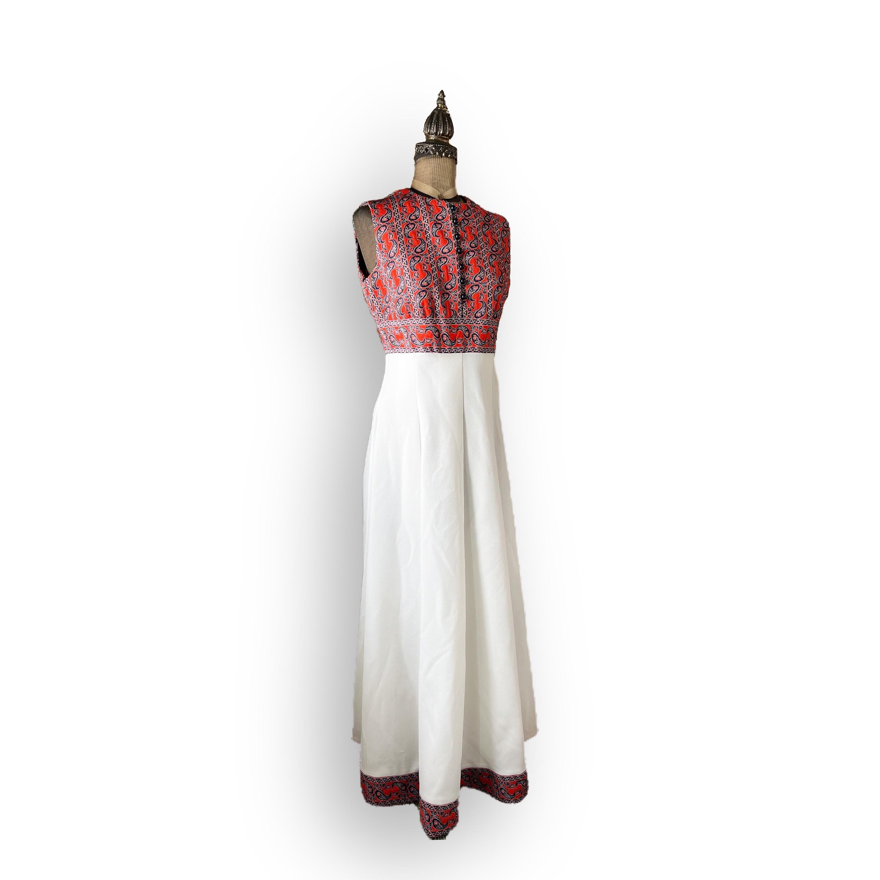 Vintage 1970s Sleeveless Polyester Paisley Maxi Dress