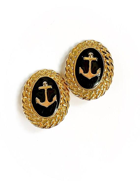 large enamel gold anchor Gem