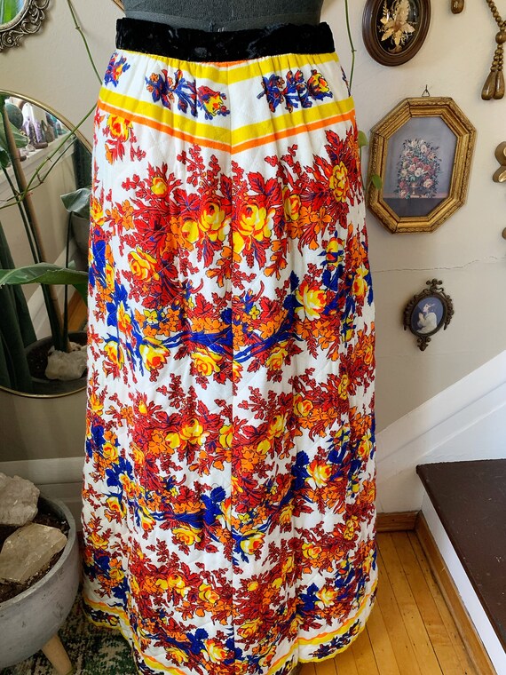 Vintage 1970s Quilted Floral Maxi Skirt with Velv… - image 7