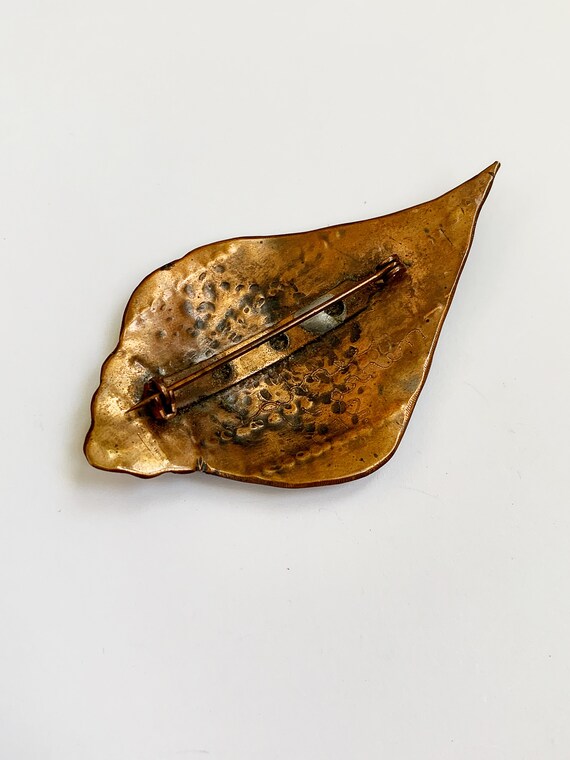 Vintage 1970s Copper Seashell Brooch - image 3