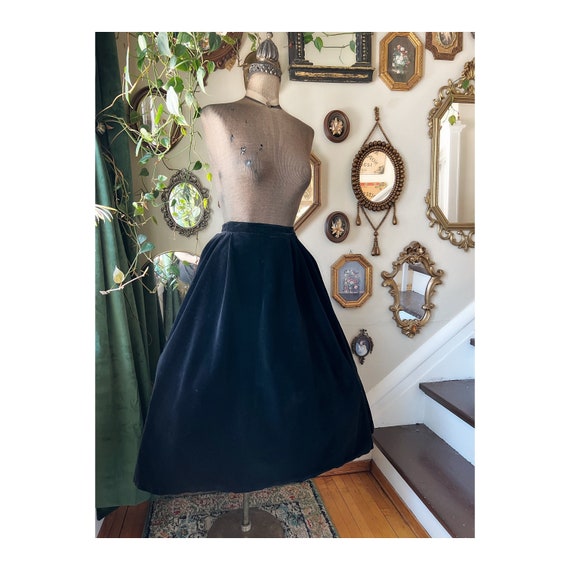 Vintage by Petti Black Velvet Circle Skirt - image 1