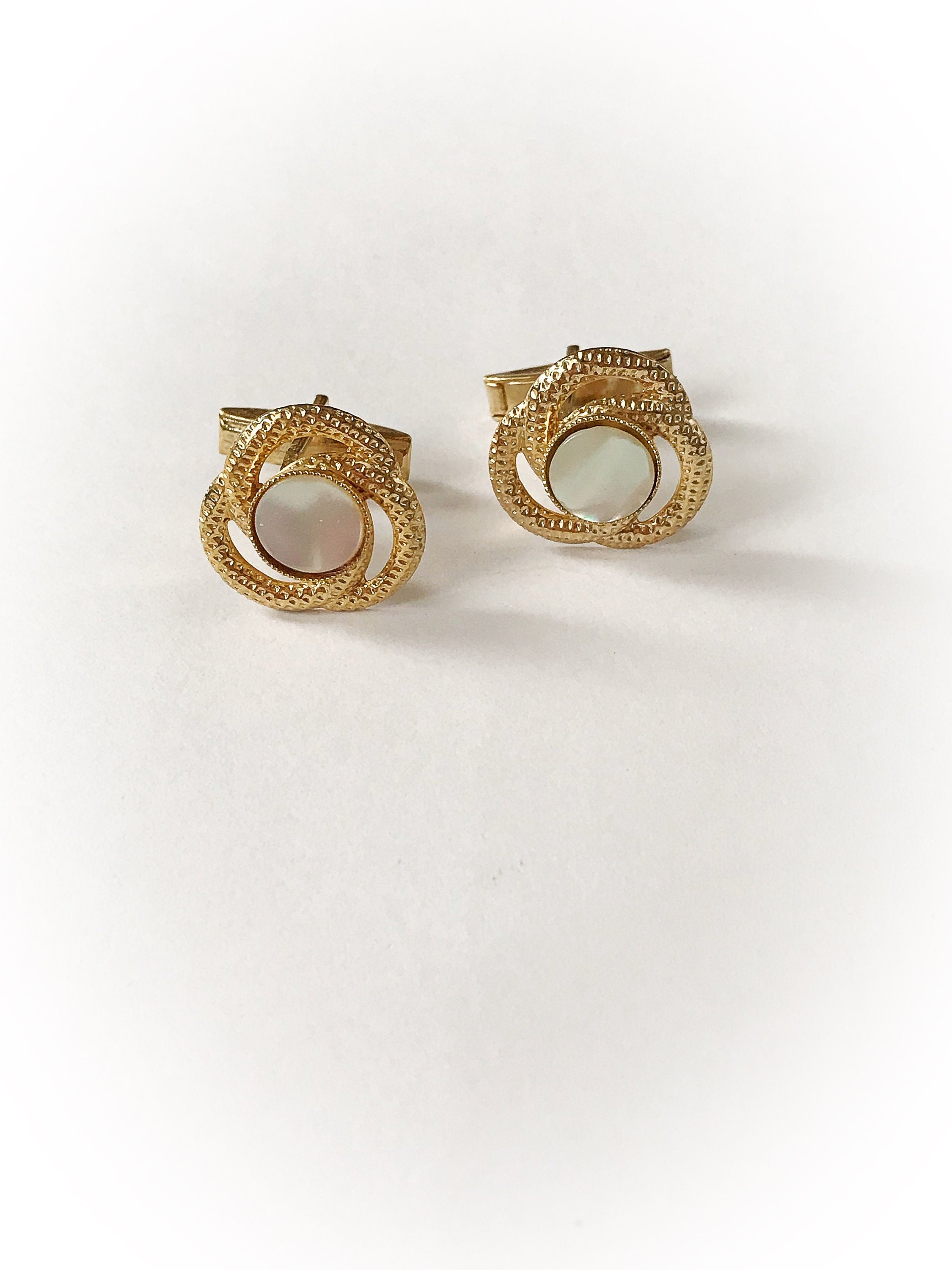 Boutons De Manchettes Vintage Métal Et Nacre - Occasion - Pour Costume Ou Collection