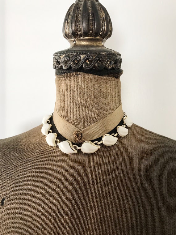 Vintage White Plastic Choker Necklace