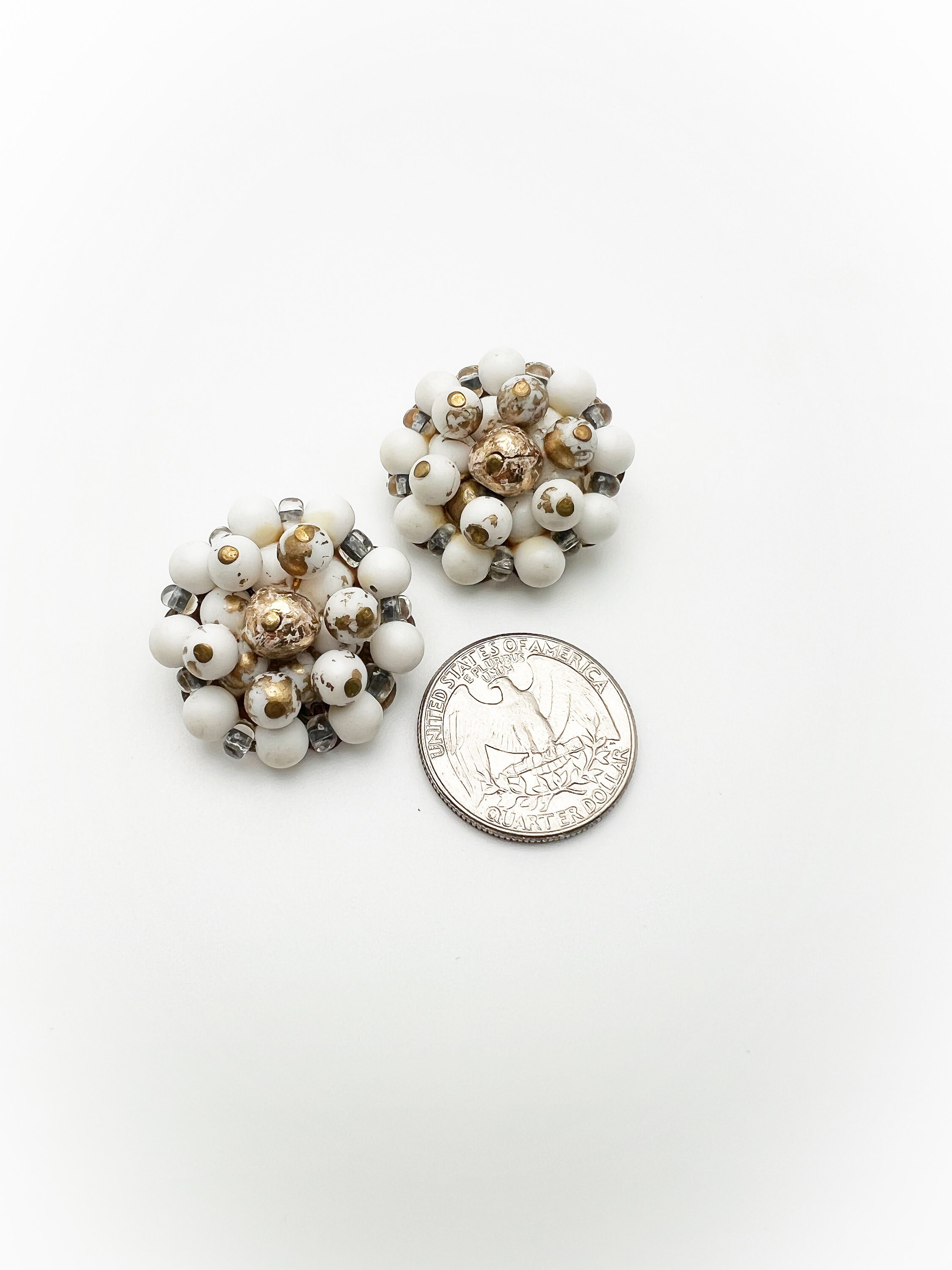 boucles d'oreilles clips fleur perle blanche verte couleur or bijou vintage 3160
