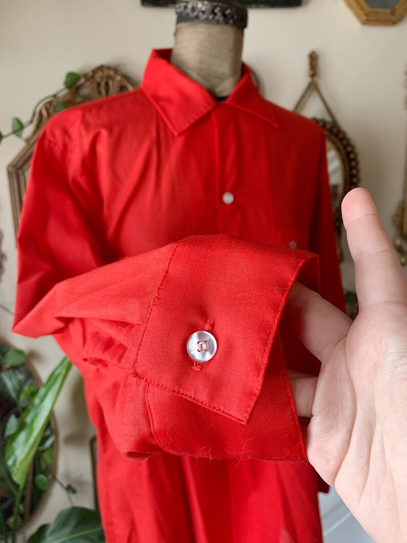Vintage Men/'s Red Button Up Shirt Long Sleeve Arrow Brand Made in the USA Decton Perma Iron