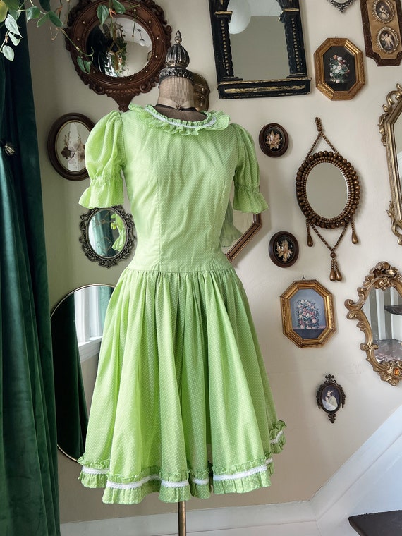Vintage 1960s Swiss Dot Lime Green Square Dancing… - image 2