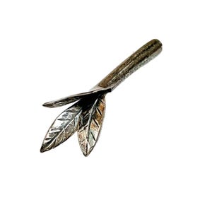 Vintage Reo Sterling Silver Bar Leaf Brooch