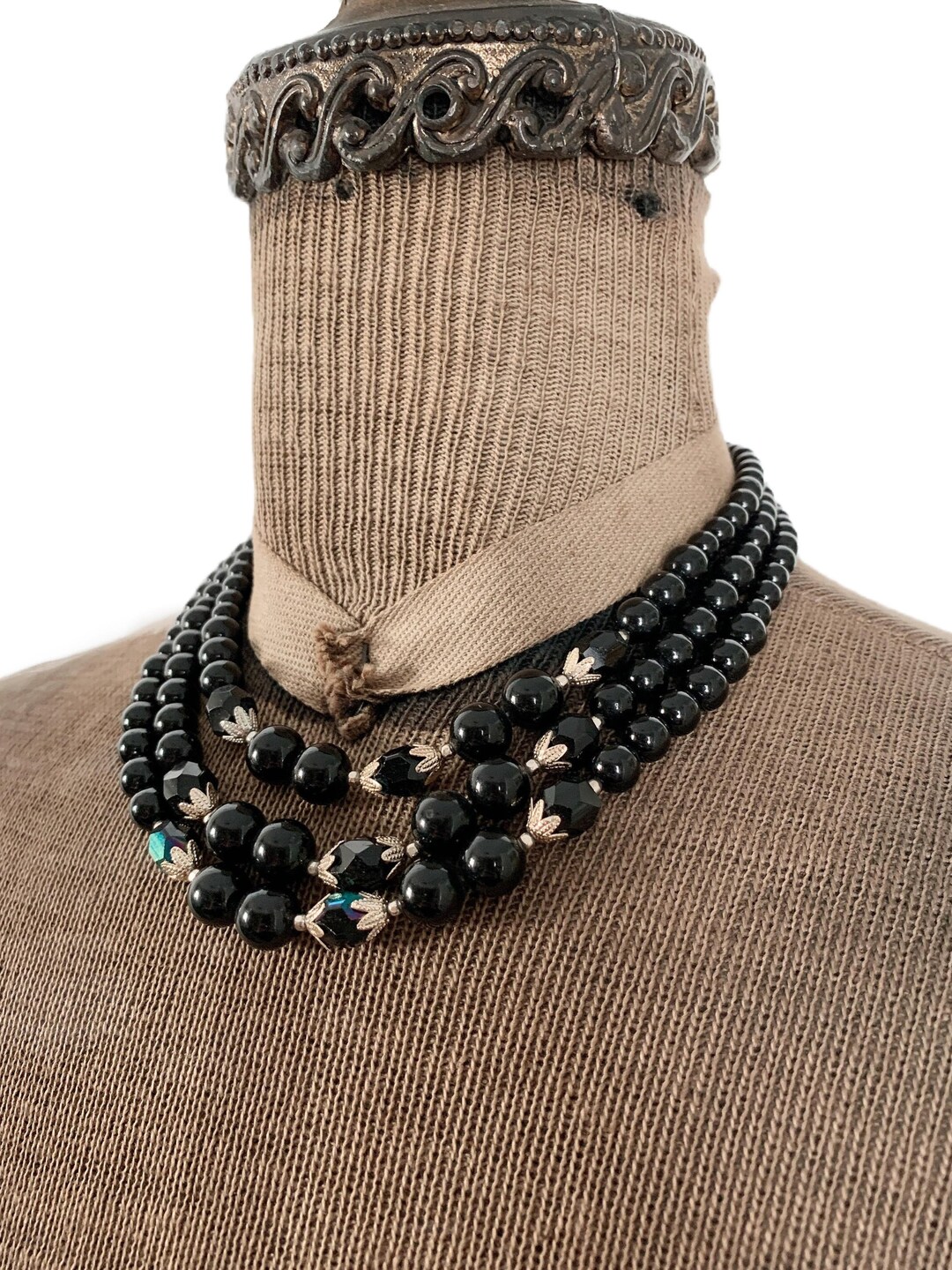 Collier Ras Du Cou Vintage Japonais 36,3 Cm - Pierre Ou Coquille - Léger Et Volumineux