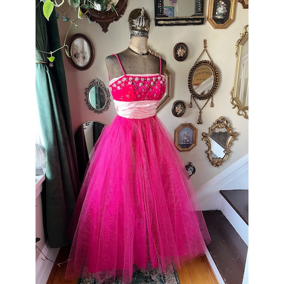 Fuchsia Pink Lace Bodice Party Gowns Beaded Evening Prom Dress Q20161 -  China Prom Dress and Quinceanera Gown price | Made-in-China.com