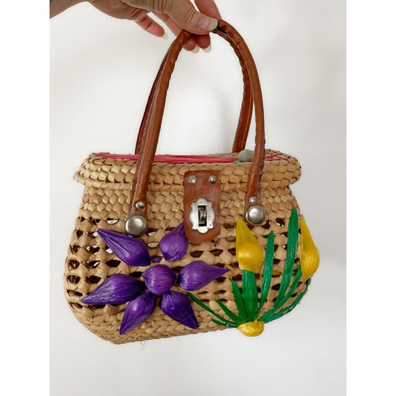 Vintage Straw Basket Purse with Raffia Flowers - image 2