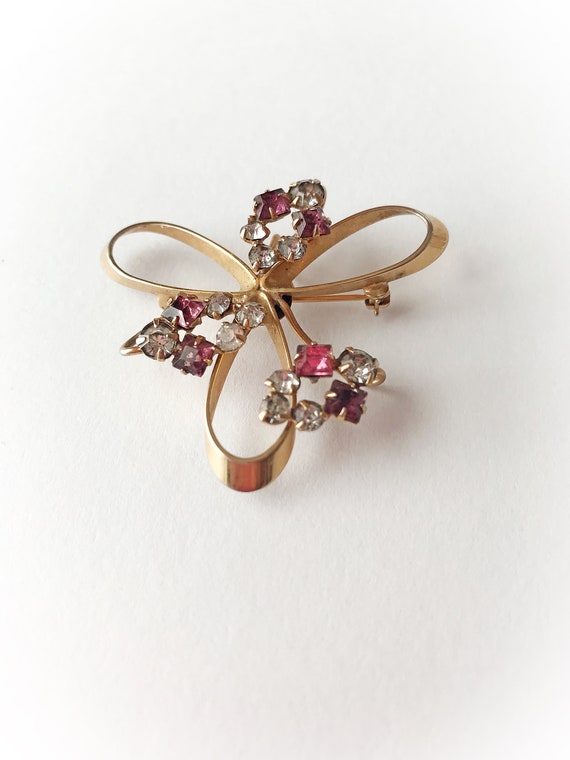 Vintage Pink and White Rhinestone Brooch Gold Ton… - image 2