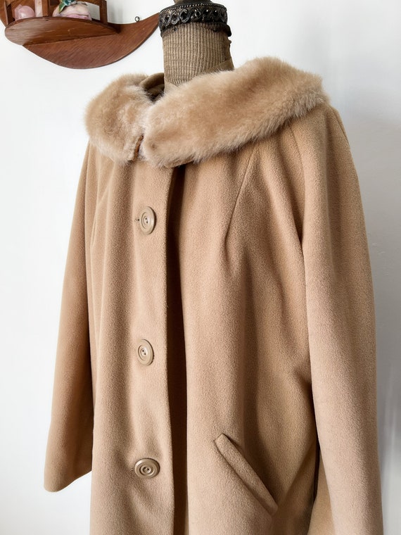 Vintage Camel Colored Coat with Faux Fur Trim Col… - image 7