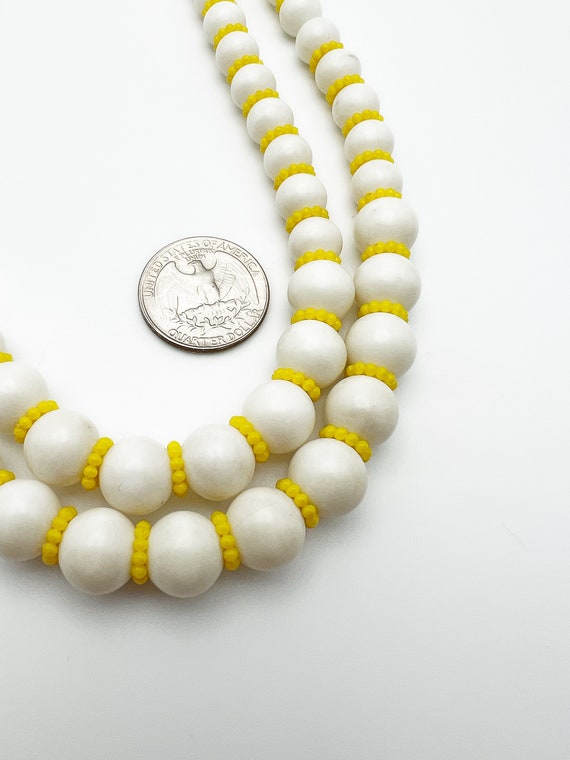 Vintage Hong Kong White and Yellow Plastic Bead D… - image 5