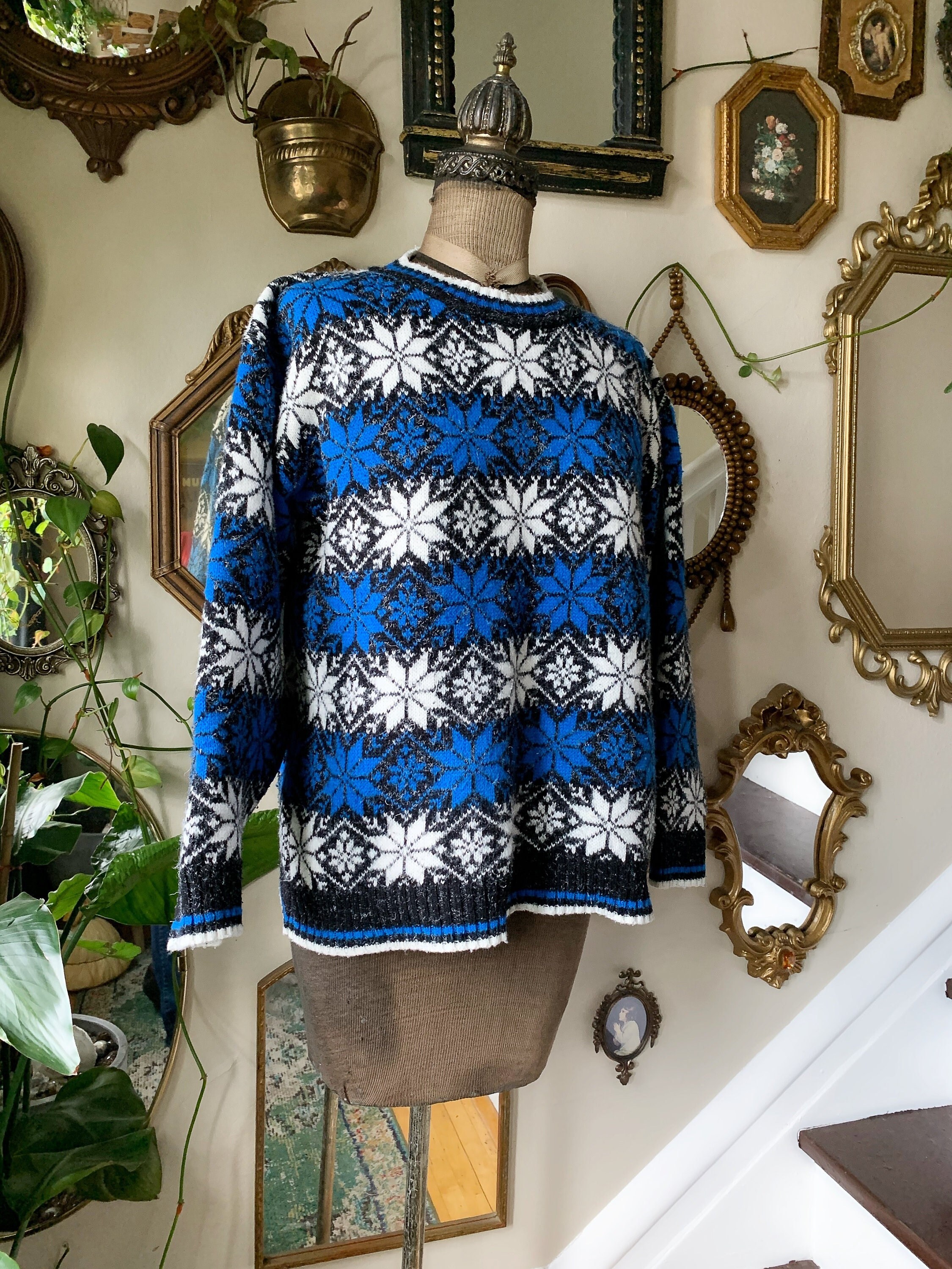 Vintage G.F.C. LTD Blue White and Black Snowflake Sweater - Etsy Finland