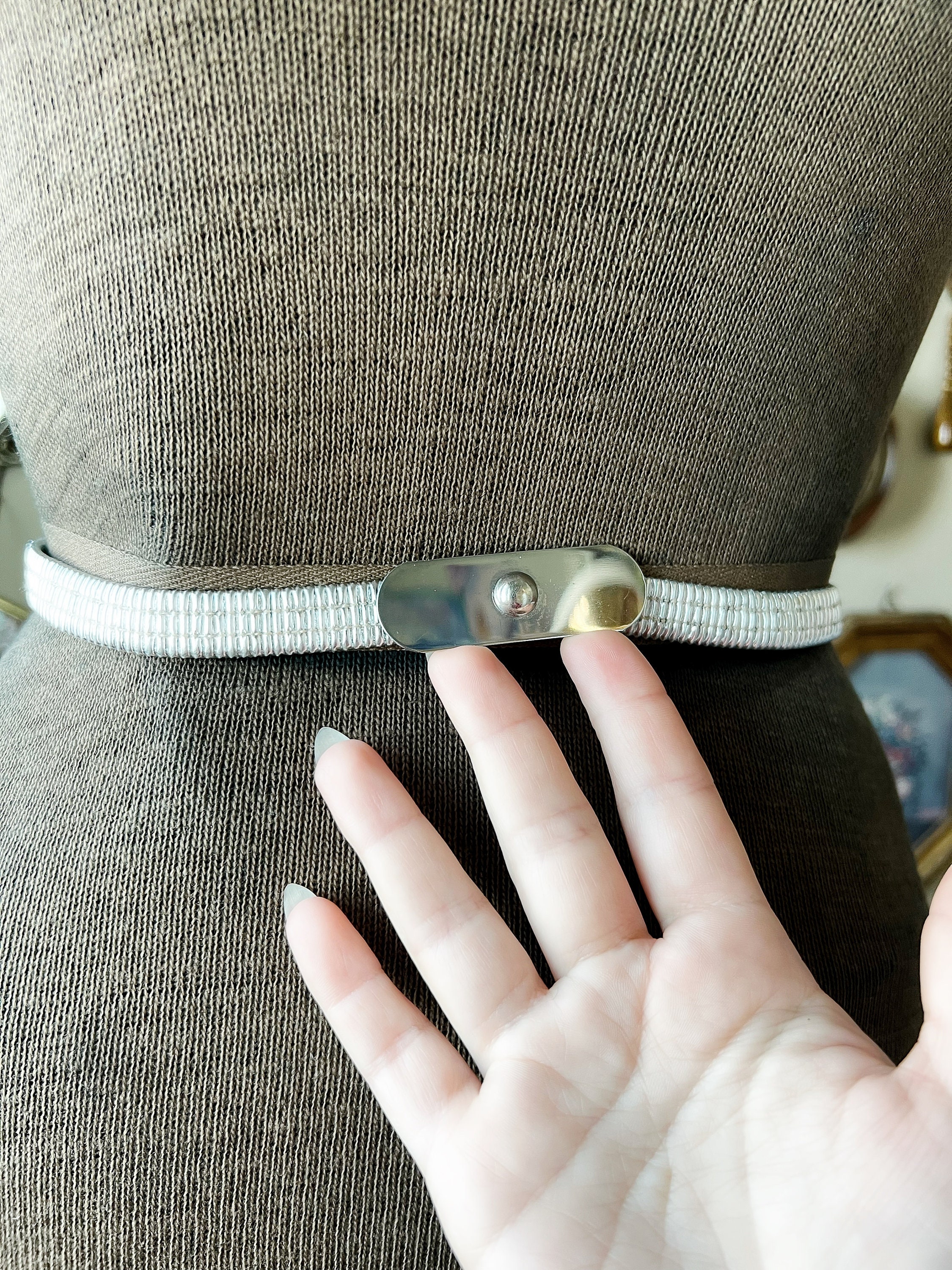 Vintage l 50s Rockabilly Pinup Silver Hook Buckle Elasticized Stretch Cinch Belt Vintage Silver Vinyl Elastic Belt With Oval Hook Buckle - Etsy main image 4