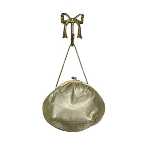 Bolso de noche vintage de lamé dorado de los años 80 con asa de cadena de serpiente