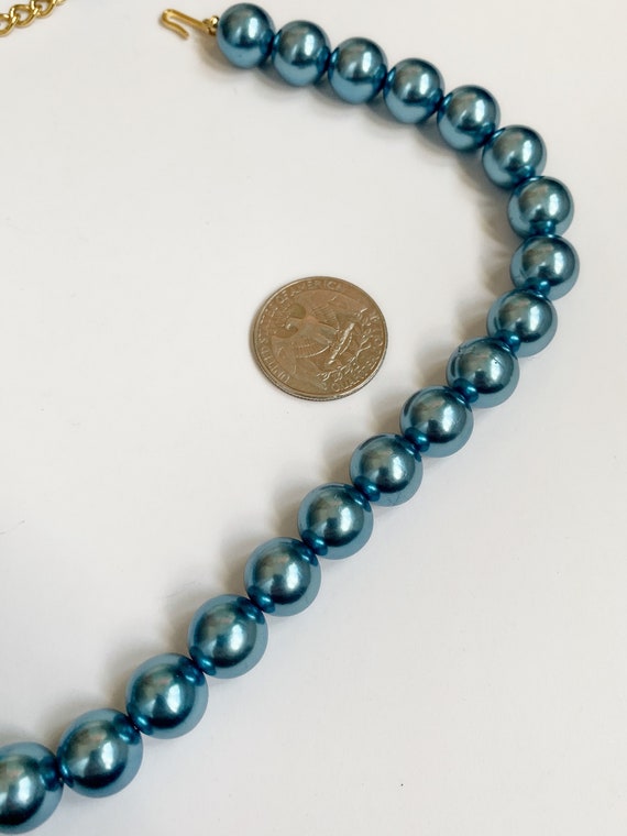 Vintage Blue Pearlescent Plastic Bead Choker Neck… - image 6