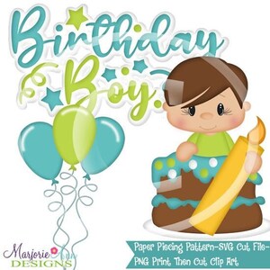 Può includere: Un modello di découpage in carta digitale per un bambino di compleanno. Il modello include un bambino che tiene una candela, una torta e palloncini. Il testo "Birthday Boy" è incluso nel design.