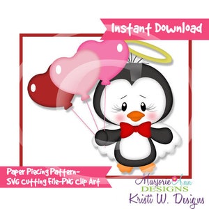 Puede incluir: Un patrón de papel para cortar digital que presenta un pingüino con una corbata de lazo roja y sosteniendo tres globos en forma de corazón. El pingüino lleva un halo y tiene una expresión linda en su rostro. El patrón está disponible como un archivo de corte SVG y una imagen de arte de clip PNG.