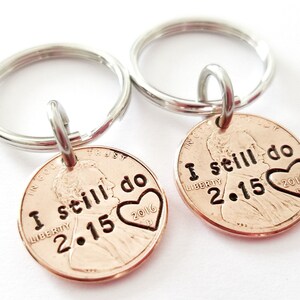 Personalized Penny Keychain, Valentines Day Gift, Husband Anniversary Gift, I Still Do, 1 year, 7 year anniversary gift, Couples Keyrings zdjęcie 1