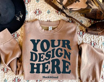 Mockup 16004 Felpa Lane Seven Burro Mockups Lane Seven Crewneck Boho Mockups Real People Flat Lay POD Mockup Trendy Mockups