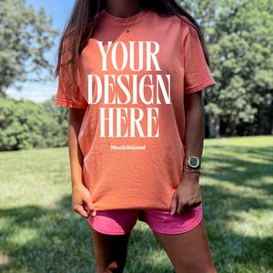 Comfort Colors Melon C1717 T-Shirt Mockup Comfort Colors T Shirt Melon Mockup C1717 Comfort Colors Mockups POD Mockup Real People Mockups