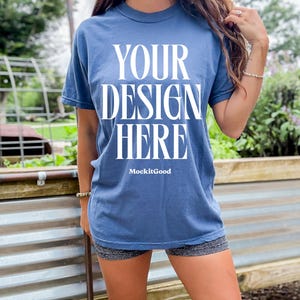 Comfort Colors Midnight C1717 T-Shirt Mockup Comfort Colors T Shirt Mockup C1717 Comfort Colors Mockups POD Mockup Real People Mockups