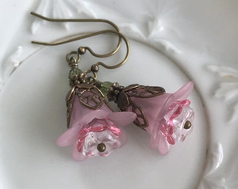 Pink flower earrings, Vintage Style earrings, Romantic earrings, Spring flower earrings, Mother's Day gift, Bridesmaid earrings