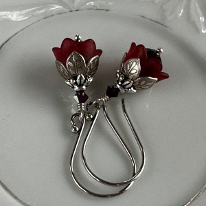 Tiny Garnet Flower Earrings, January Birthday, Swarovski Crystal, Winter Wedding, Bridesmaids Earrings, Valentines Day Bild 2