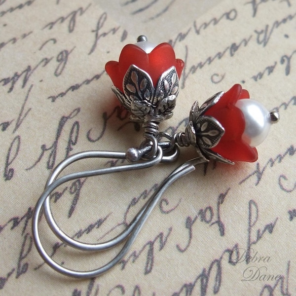 Pendientes de tulipán rojo: colgantes de flor de perla de Swarovski, plata de ley