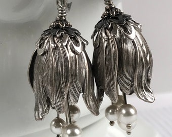 Antique Silver Tulip Earrings: Vintage Style Pearl Bridal Jewelry