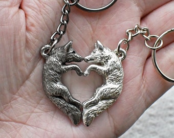 Pewter Fox Couples Keychains Love Heart Kissing Couple