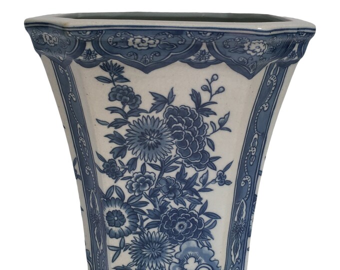 Chinoiserie Blue and White Floral Porcelain Cachepot Planter