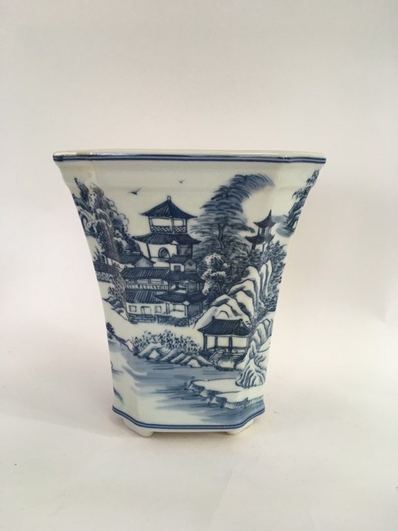 Vintage Chinoiserie Blue and White Porcelain Cachepot Planter Outdoor
