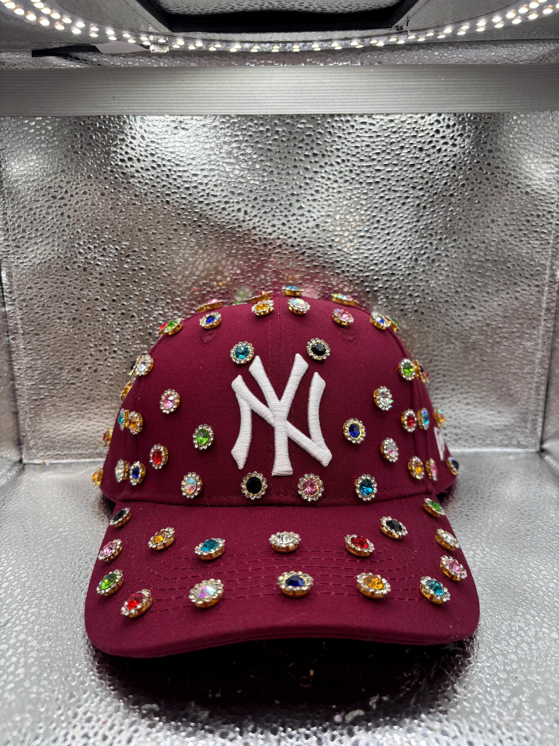 New York Yankees WOMENS Red Swarovski Bling New Era Adjustable Hat Cap Brand New New Era × New York Yankees Swarovski Crystal New York  main image 2