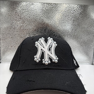 Distressed Black  NY yankees hat