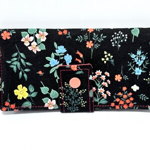 Protège-chéquier en tissu, porte-chéquier, porte-monnaie, porte-cartes - Strawberry Fields Rifle Paper Co.