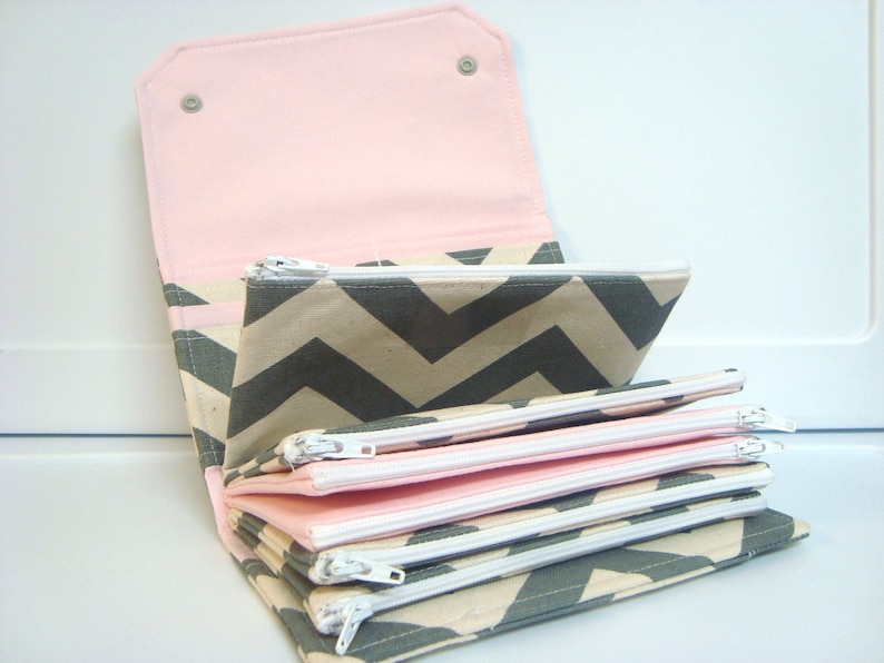 Cash Envelope Wallet / Dave Ramsey System / Zipper Envelopes Gray Natural Chevron with Pink Lining image 4