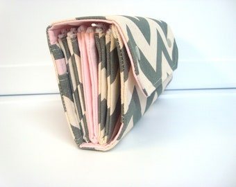 Cash Envelope Wallet  / Dave Ramsey System / Zipper Envelopes - Gray Natural Chevron with Pink Lining