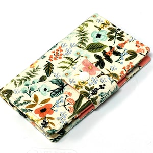Petit porte-cartes de crédit, Organiseur de cartes-cadeaux, Porte-cartes de visite avec poche à glissière, Fusil Paper Co Herb Garden Cream