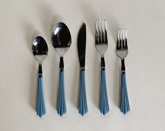 BLUE DECO FLATWARE - 4 Settings Included