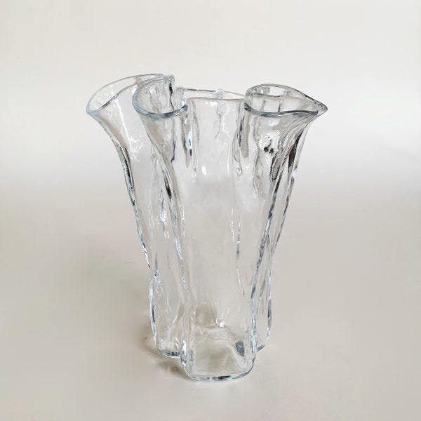 MUURLA RUFFLE VASE