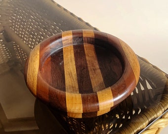 STRIPED WOOD BOWL