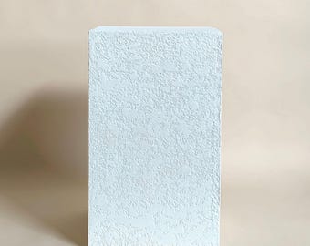 CREAM TEXTURED PEDESTAL